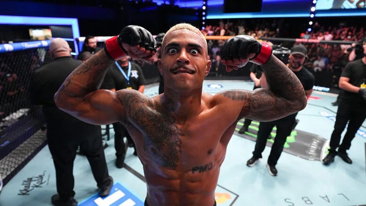 Salhahuddin Everett réagit après son combat du 6 octobre 2026 au Dana White's Contender Series.