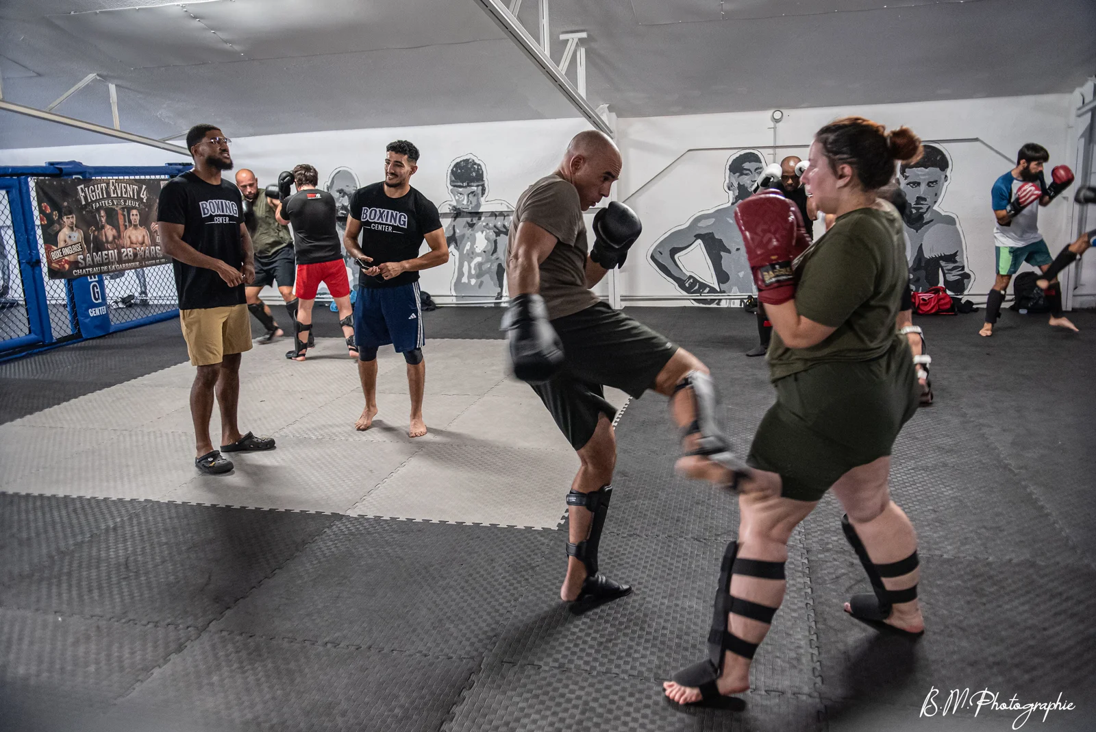 Entraînement frappes et cage de combat